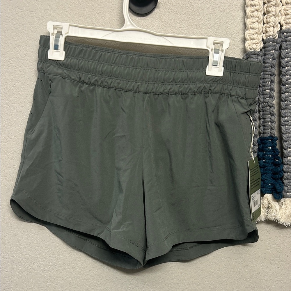 REI Co-Op Active Pursuits 4.5” Women’s Small Shorts